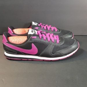 Discontinued Eclipse 2, size 10, excellent.